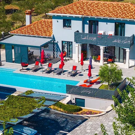 Casa Grigia Casa de Férias